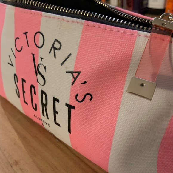 Victoria Secret makeup pouch - Picture 2 of 3